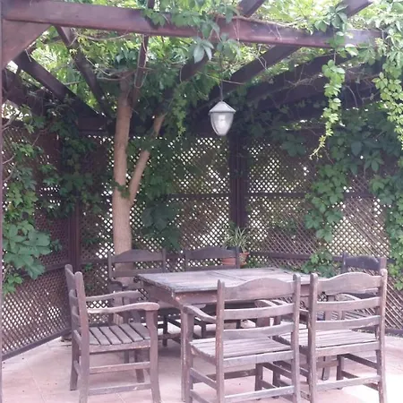 Vilă Ilknur *